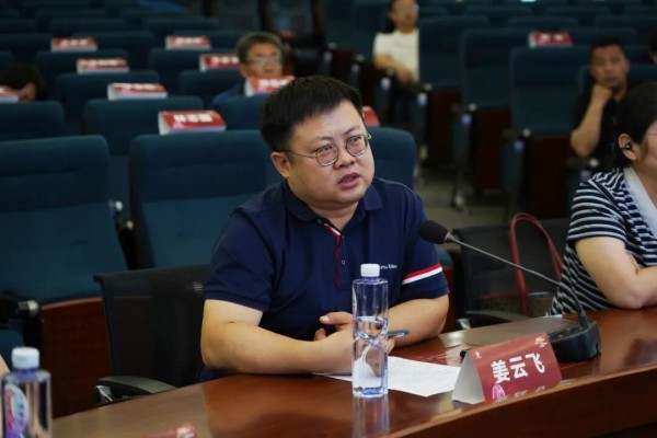 056.jpg